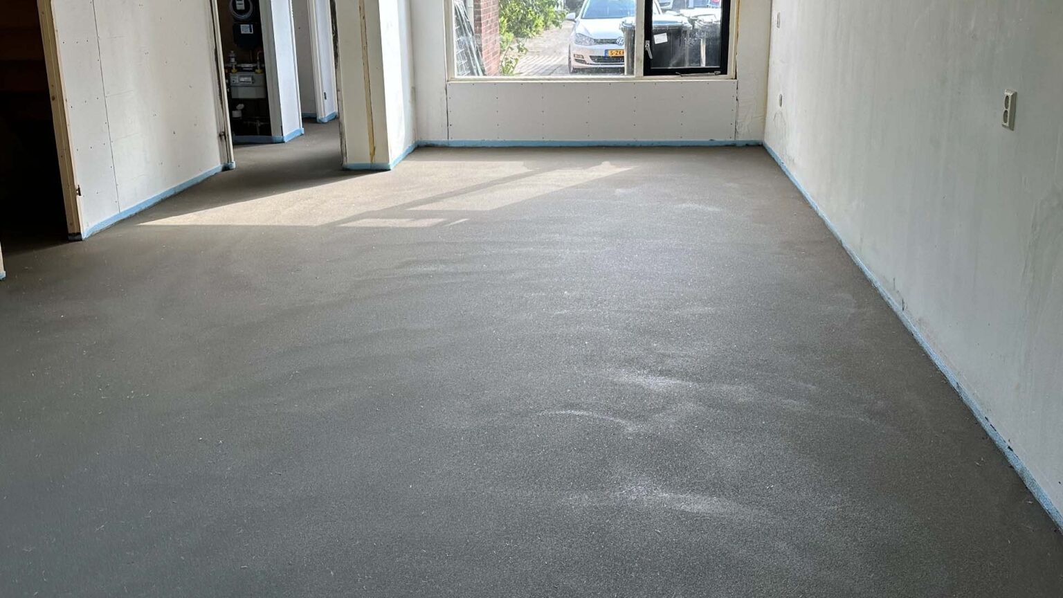 een zandcement dekvloer biedt de ideale basis voor elke vloerafwerking