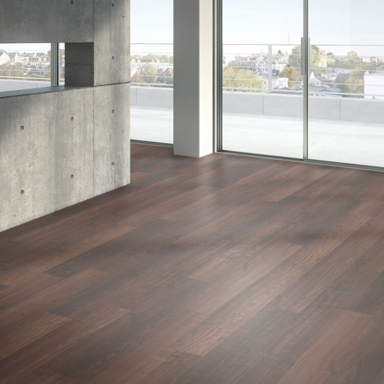 laminaat over houten vloer